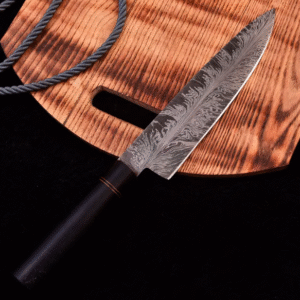 Handmade Damascus Steel Chef Knife: Feather Pattern, Full Tang
