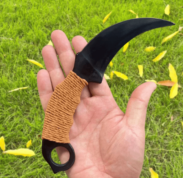 Obsidian Karambit Knife: Hand-Carved Curved Blade with Twine Handle - Image 3