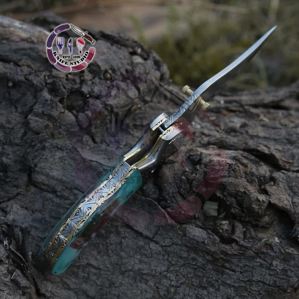 10" Custom Hand-Engraved "Merry Christmas" Folding Knife – High Carbon Steel Blade with Festive Art Handle - Image 5