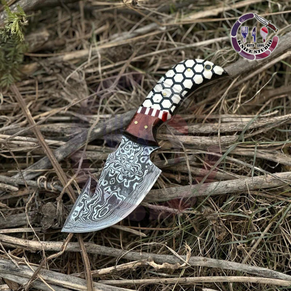 Custom Handmade Damascus Steel Gut Hook Skinner Knife - Honeycomb & Resin Hybrid Handle - Image 5